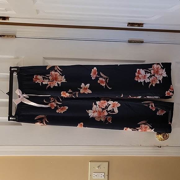 ROMWE BLACK FLORAL PRINT BOW LOUNGEWEAR/SLEEP PANT-NWT - Picture 3 of 8
